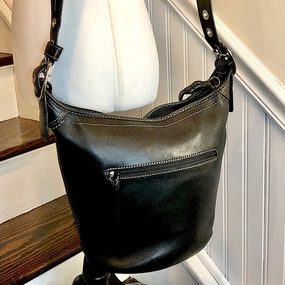 Vintage COACH Black Leather Duffle Bag Ext Zip Pocket Adj Crossbody Strap